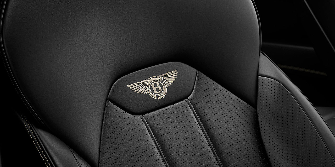 Bentley Leusden Bentley Bentayga seat with detailed Linen coloured contrast stitching on Beluga black coloured hide.